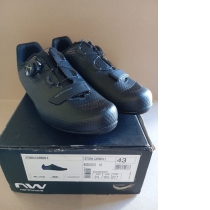 ZAPATILLAS NORTHWAVE STORM CARBON 2 NEGRO - IRIDSCENT ROAD