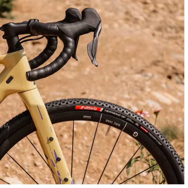 Cubierta Gravel Endurance. Terreno T60 Mixed Gravel 700x40 TLR Hookless Negro